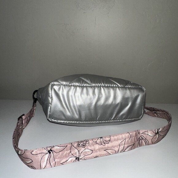Sold Lug RFID Medium Crossbody Multi-Strap & Charm Flare 2 Metallic Silver - Picture 4 of 10